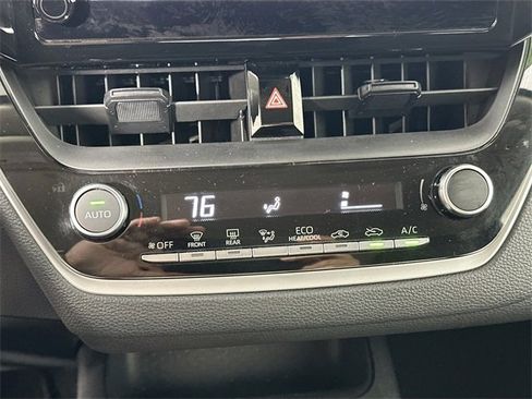 Used 2023 Toyota Corolla LE image 13