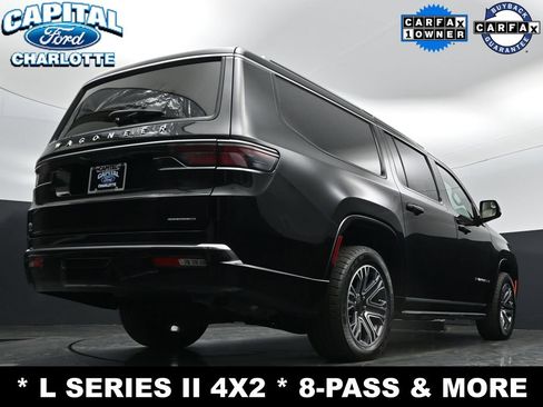 Used 2024 Jeep Wagoneer L Series II RWD image 27