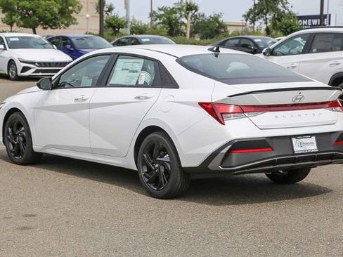 New 2026 Hyundai Elantra Sport FWD image 10