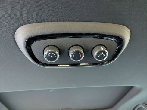 Used 2024 Dodge Durango GT image 31