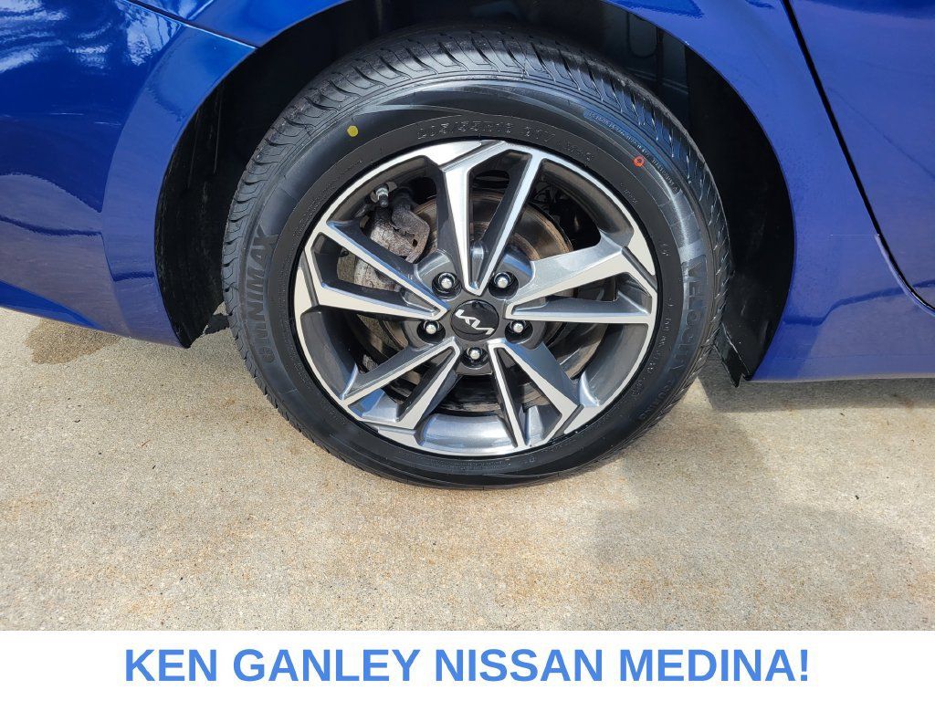 Used 2023 Kia Forte LXS w/ LXS Technology Package FWD image 21