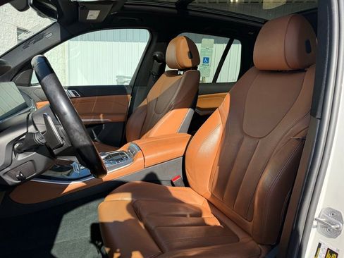 Used 2022 BMW X5 xDrive40i w/ M Sport Package image 7