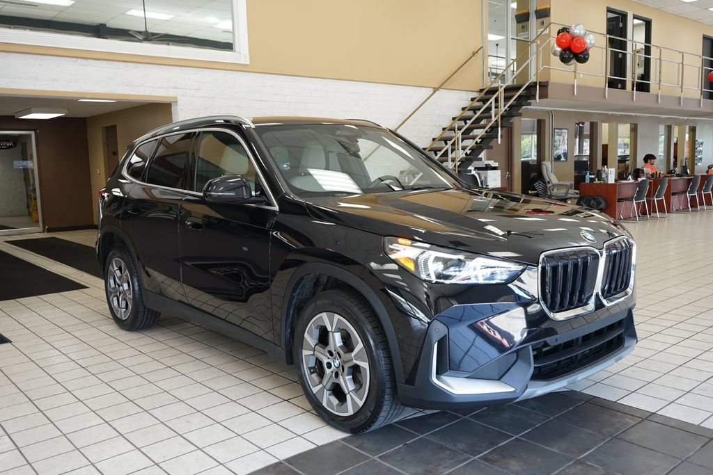 Used 2023 BMW X1 xDrive28i AWD/4WD image 18