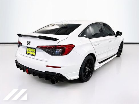 Used 2023 Honda Civic Sport image 5