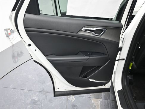 New 2026 Kia Sportage X-Line image 17