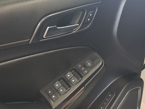 Used 2019 GMC Yukon XL SLT w/ Premium Edition AWD/4WD image 11
