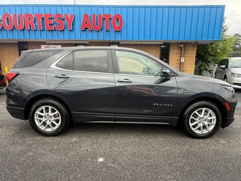 Used 2023 Chevrolet Equinox LT FWD image 12