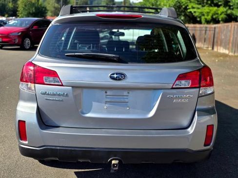 Used 2010 Subaru Outback 2.5i AWD/4WD image 10