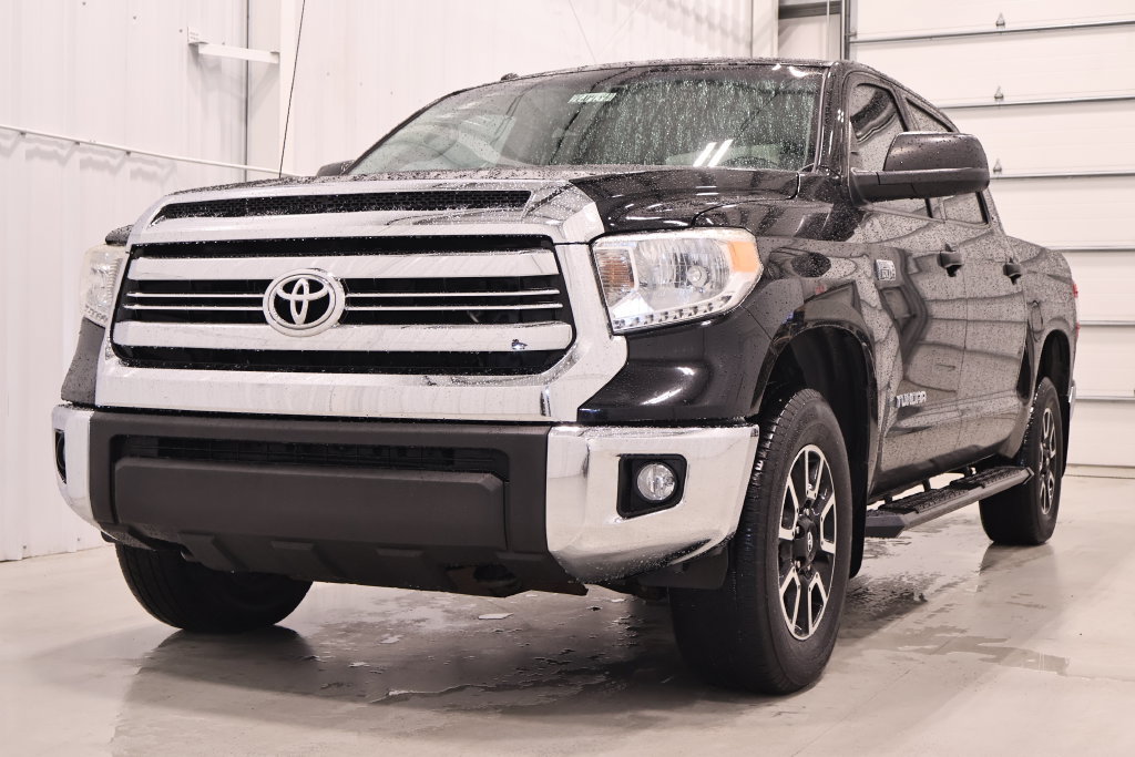 Used 2017 Toyota Tundra SR5 w/ TRD Off Road Package AWD/4WD image 6