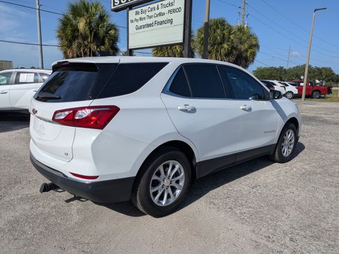Used 2018 Chevrolet Equinox LT FWD image 4