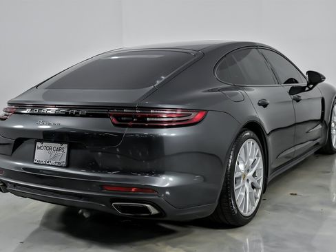 Used 2020 Porsche Panamera image 12