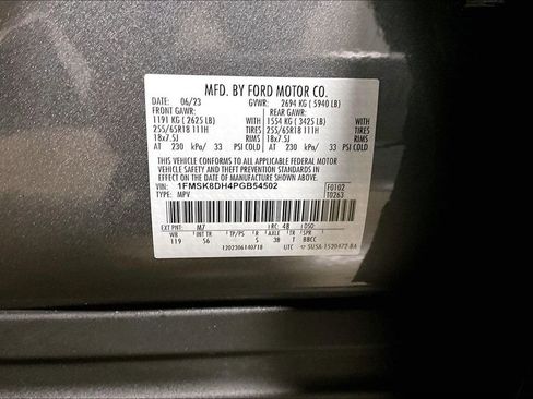 Certified 2023 Ford Explorer XLT w/ Equipment Group 202A image 33