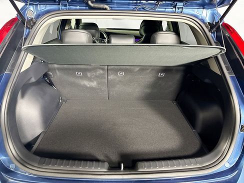 Used 2024 Kia Niro EX Touring image 22