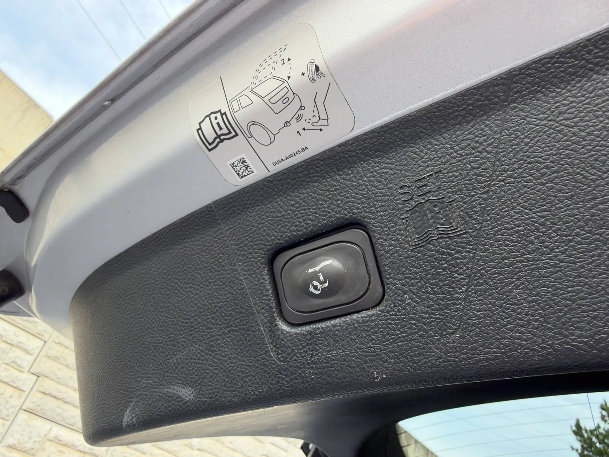 Used 2019 Ford Edge Titanium FWD image 37