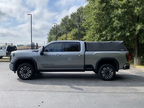 Used 2026 GMC Sierra 2500 Denali Ultimate AWD/4WD image 6