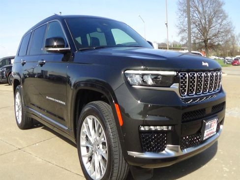 Certified 2024 Jeep Grand Cherokee L Summit w/ Luxury Tech Group V image 4