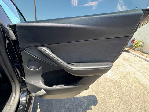 Used 2022 Tesla Model Y Performance AWD/4WD image 21
