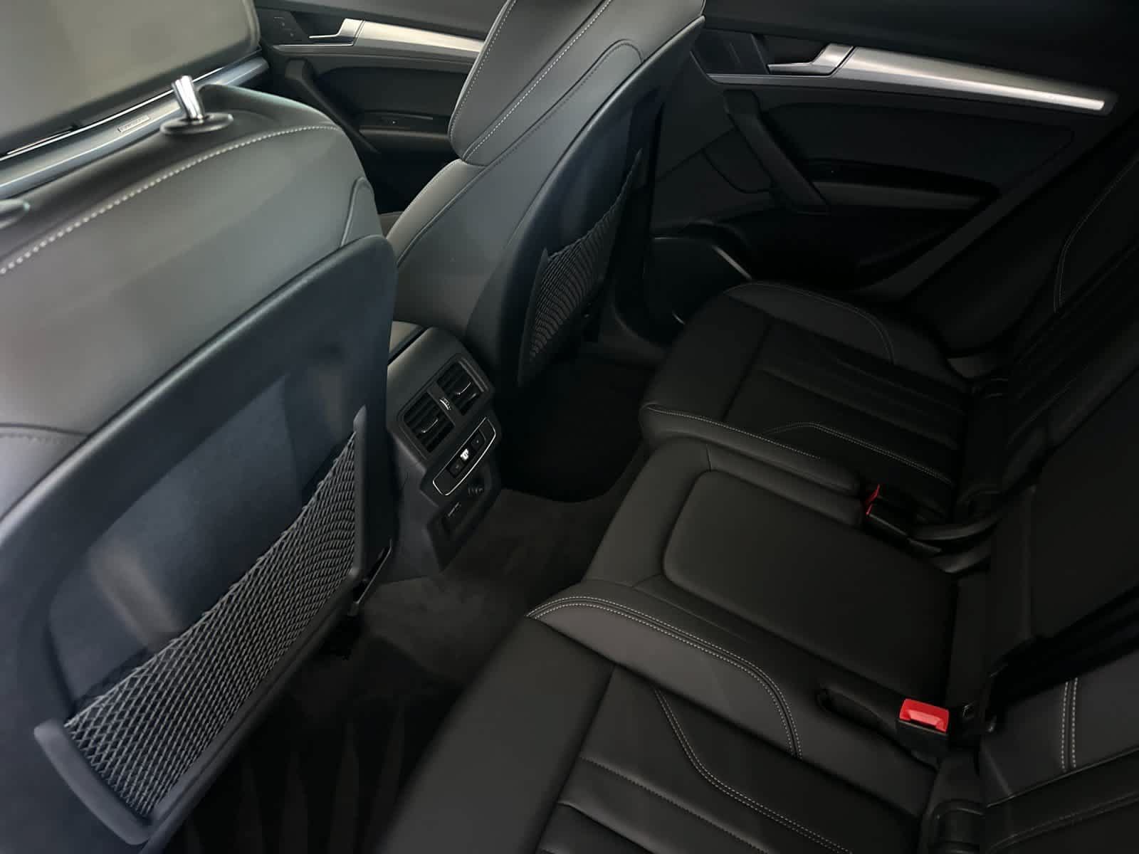 Used 2025 Audi Q5 2.0T Premium w/ Convenience Plus Package AWD/4WD image 4