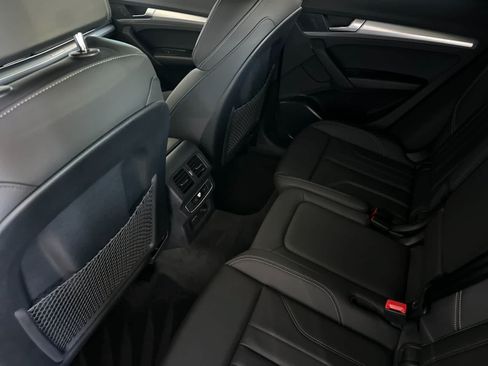 Used 2025 Audi Q5 2.0T Premium w/ Convenience Plus Package AWD/4WD image 4