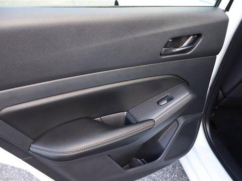 Used 2025 Nissan Altima 2.5 SV image 9