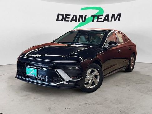 Certified 2025 Hyundai Sonata SE image 3