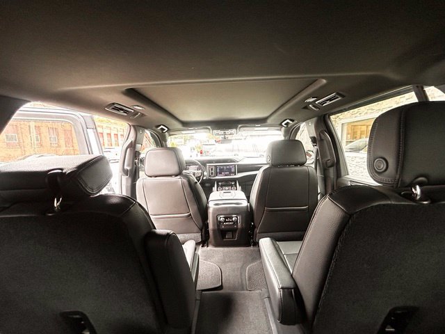 Used 2021 GMC Yukon Denali w/ Denali Premium Package AWD/4WD image 29