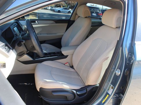 Used 2016 Hyundai Sonata SE w/ Cargo Package image 16