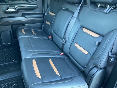 Used 2023 GMC Sierra 1500 AT4 w/ Technology Package AWD/4WD image 38