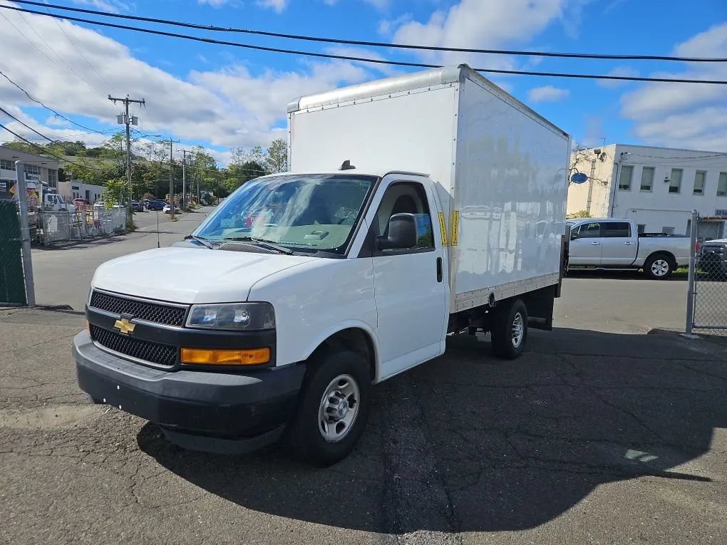 Used 2020 Chevrolet Express 3500 RWD image 1