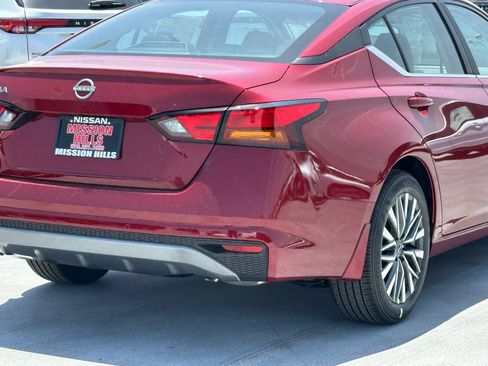 New 2026 Nissan Altima 2.5 SV FWD image 8
