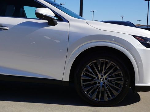 Certified 2023 Lexus RX 350 w/ Luxury Package image 10