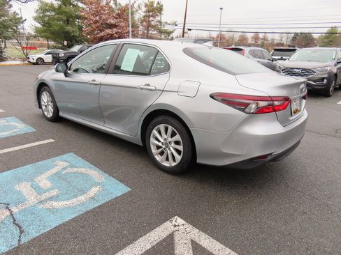 Used 2023 Toyota Camry LE image 6