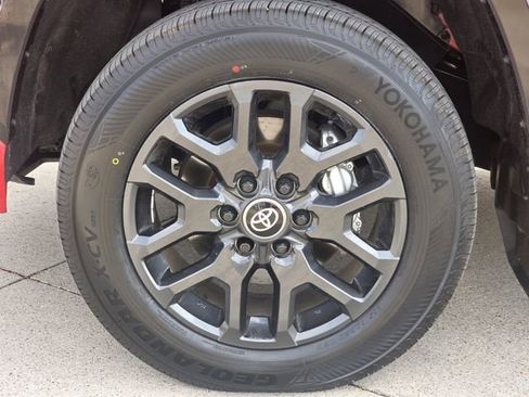 Used 2025 Toyota Tundra Platinum image 9