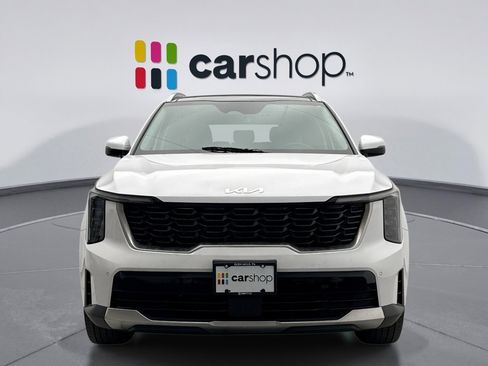 Used 2024 Kia Sorento S w/ Panoramic Sunroof Package image 8