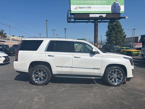 Used 2018 Cadillac Escalade 2WD image 4