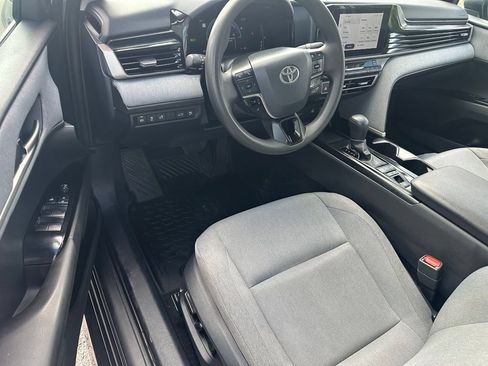 Used 2025 Toyota Camry LE w/ Convenience Package FWD image 9