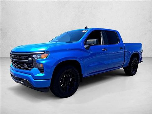 Certified 2025 Chevrolet Silverado 1500 Custom RWD image 4