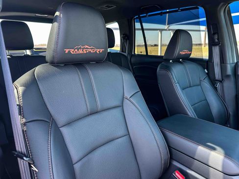 Certified 2025 Honda Passport TrailSport image 26