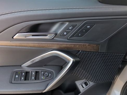 Used 2025 BMW X1 xDrive28i w/ Technology Package image 12