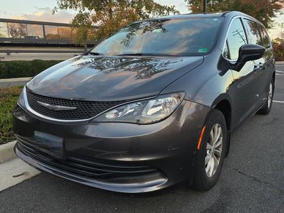 Used 2017 Chrysler Pacifica Touring w/ Tire & Wheel Group