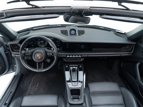 Certified 2024 Porsche 911 Targa 4 GTS AWD/4WD image 29