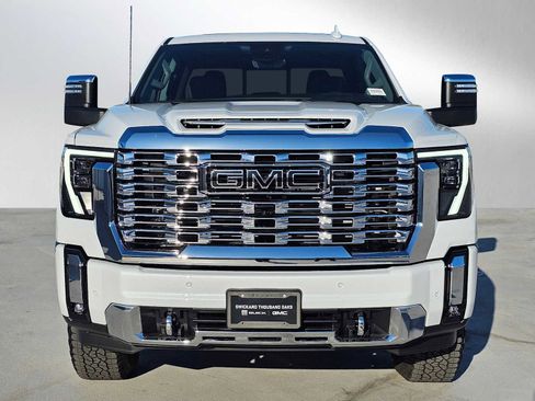 New 2026 GMC Sierra 2500 Denali w/ Denali Reserve Package image 8