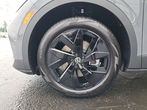 New 2025 Volkswagen ID.4 Pro S image 29