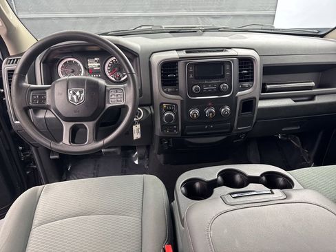 Used 2017 RAM 1500 ST w/ SXT Appearance Group AWD/4WD image 12