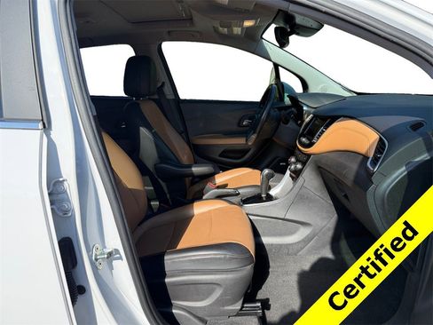Used 2020 Chevrolet Trax Premier image 15