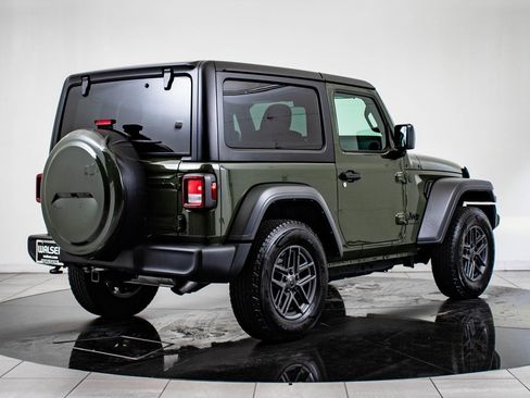 Used 2024 Jeep Wrangler Sport S image 7