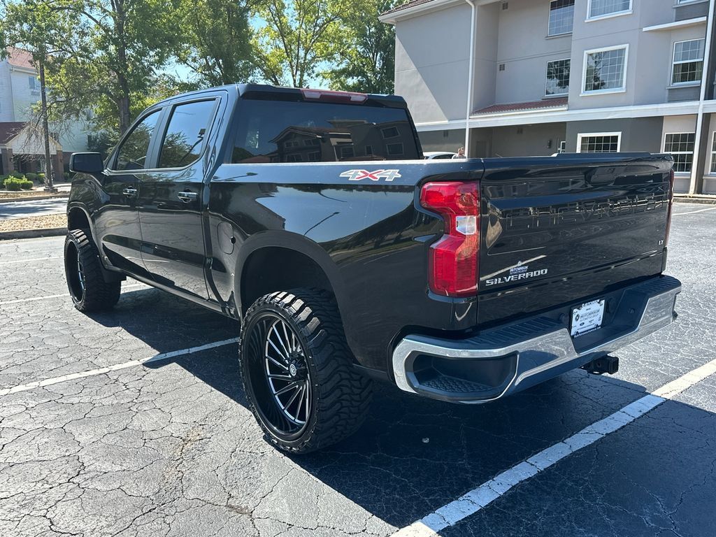 Used 2022 Chevrolet Silverado 1500 LT w/ Bed Protection Package AWD/4WD image 5