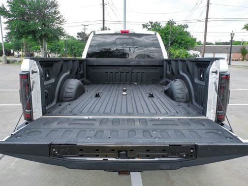 Used 2017 Ford F350 Lariat w/ Lariat Ultimate Package image 45