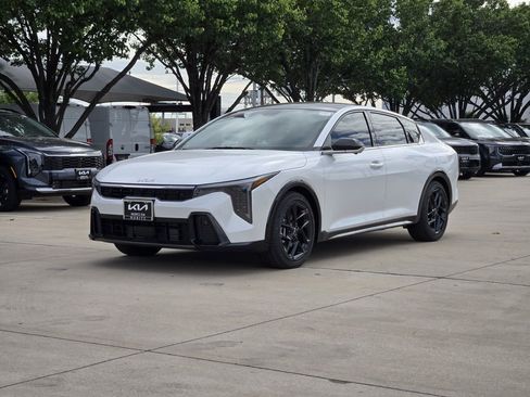 New 2026 Kia K4 GT-Line Turbo FWD image 2