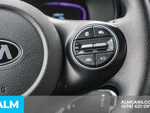 Used 2025 Kia Soul LX image 31